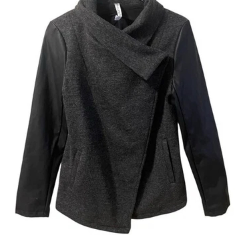 Fabletics Milano Coat With‎ Faux Leather Sleeves Womens Athleisure M
